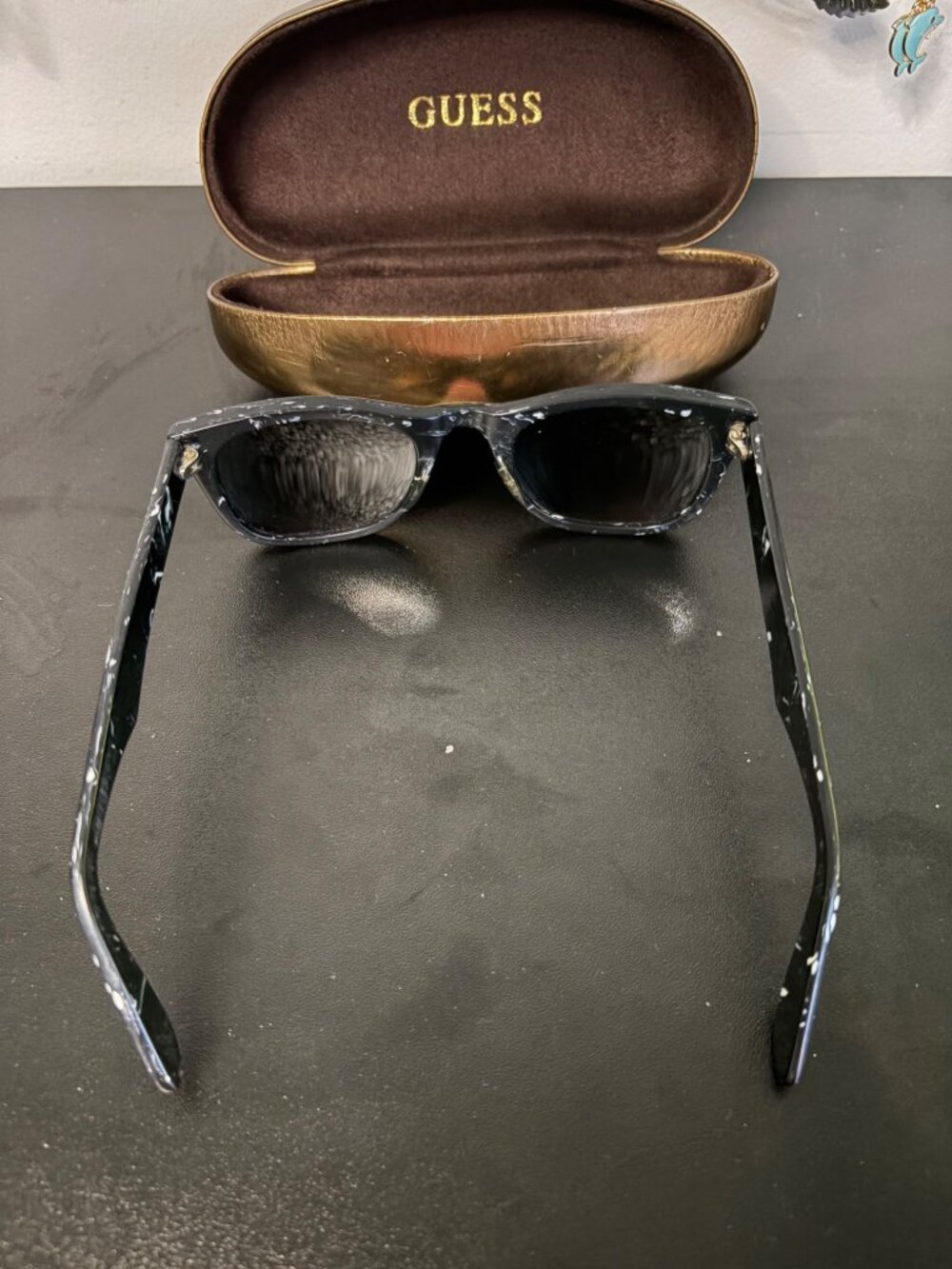 Guess Marbled Black White Rectangular Sunglasses w/ Guess Hard Case Vintage - Picture 6 of 6